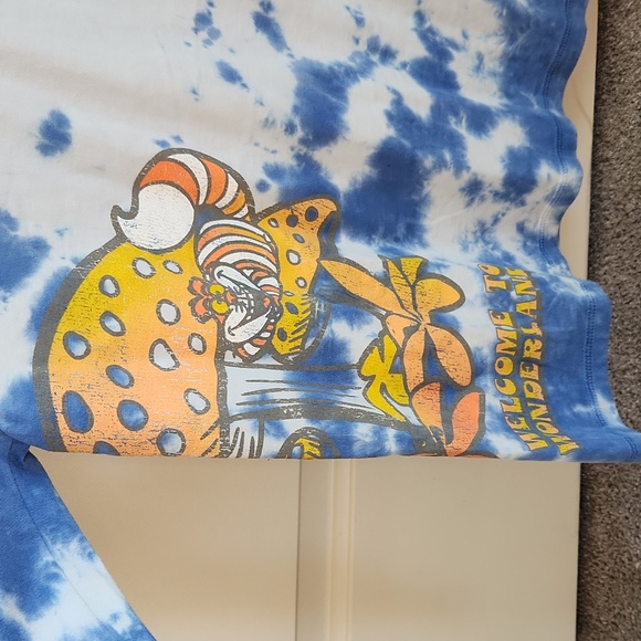 Authentic Disney Alice in Wonderland long sleeve tshirt - Picture 2 of 8